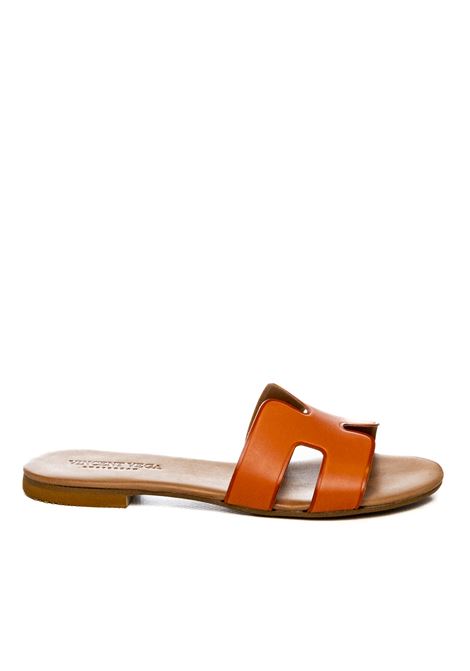 Sandalo pelle arancio VINCENT VEGA | P106 HDVIT-ARANCIO